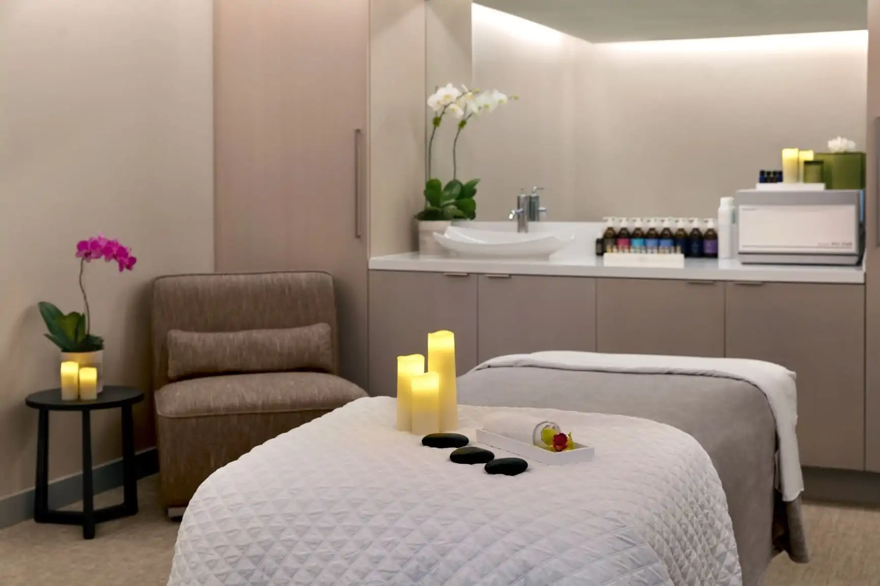 conrad spa room